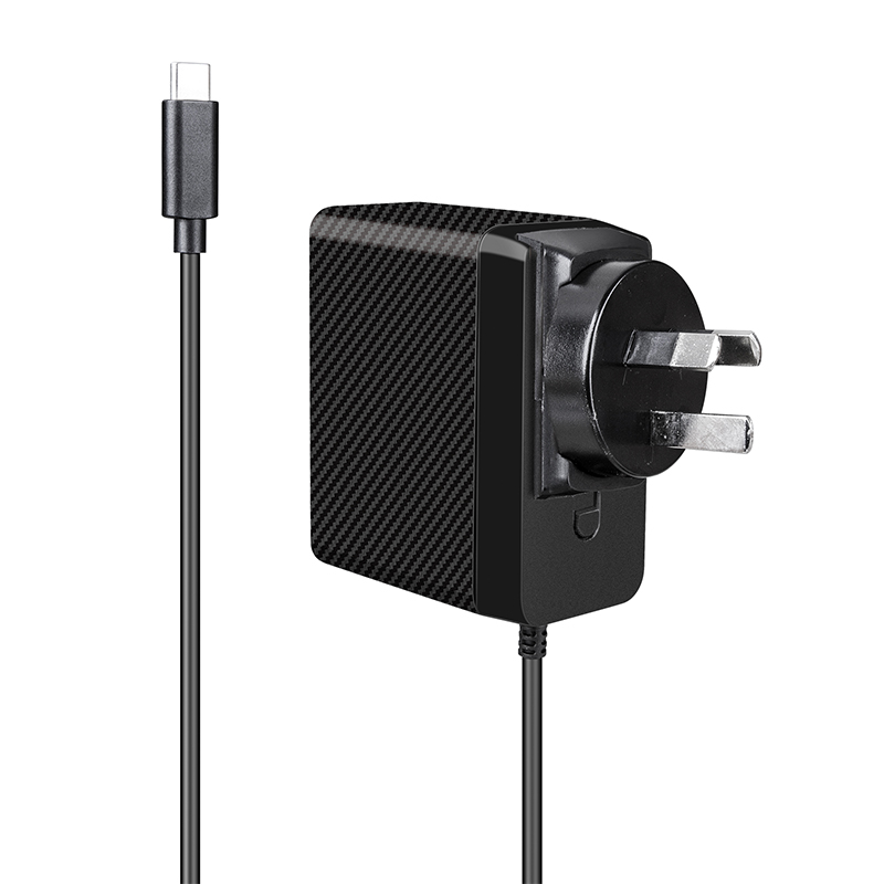 龙威盛 140W PD3.1 48V 机器人USB-C充电器 LS-G140L-48 — view 1