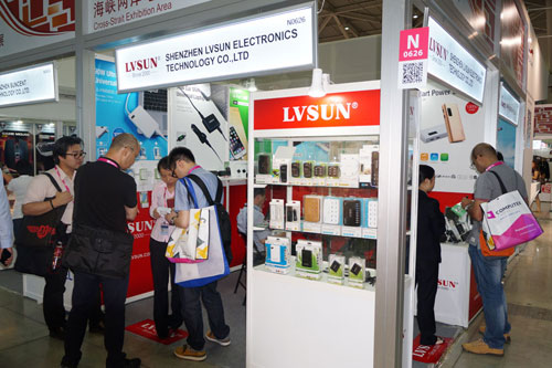 LVSUN龙威盛新品120W充电站亮相2015台北国际电脑展