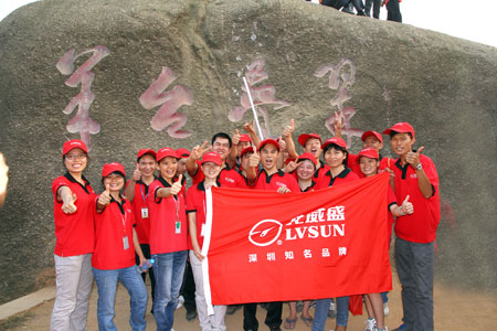 龙威盛的英雄们再次合影